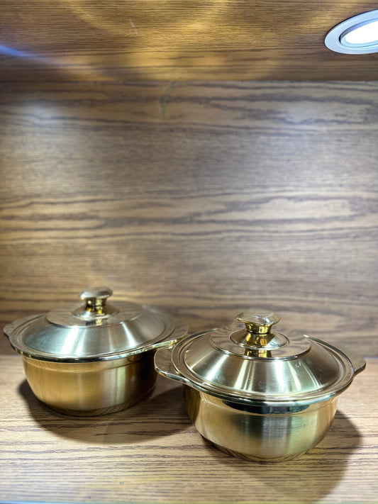 Elegant and Stylish Golden Pots For Serving