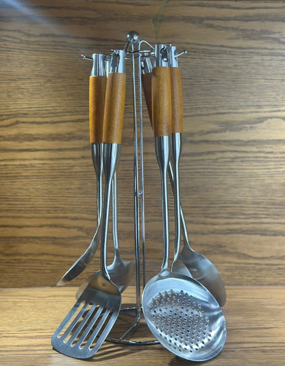 7 PIECE  KITCHEN TOLL SET